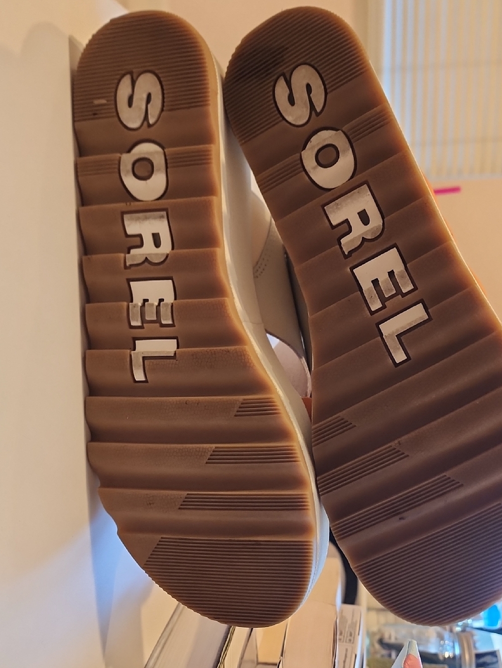 Sorel Cameron PUFF Orange & Cream 8 - Picture 4 of 7
